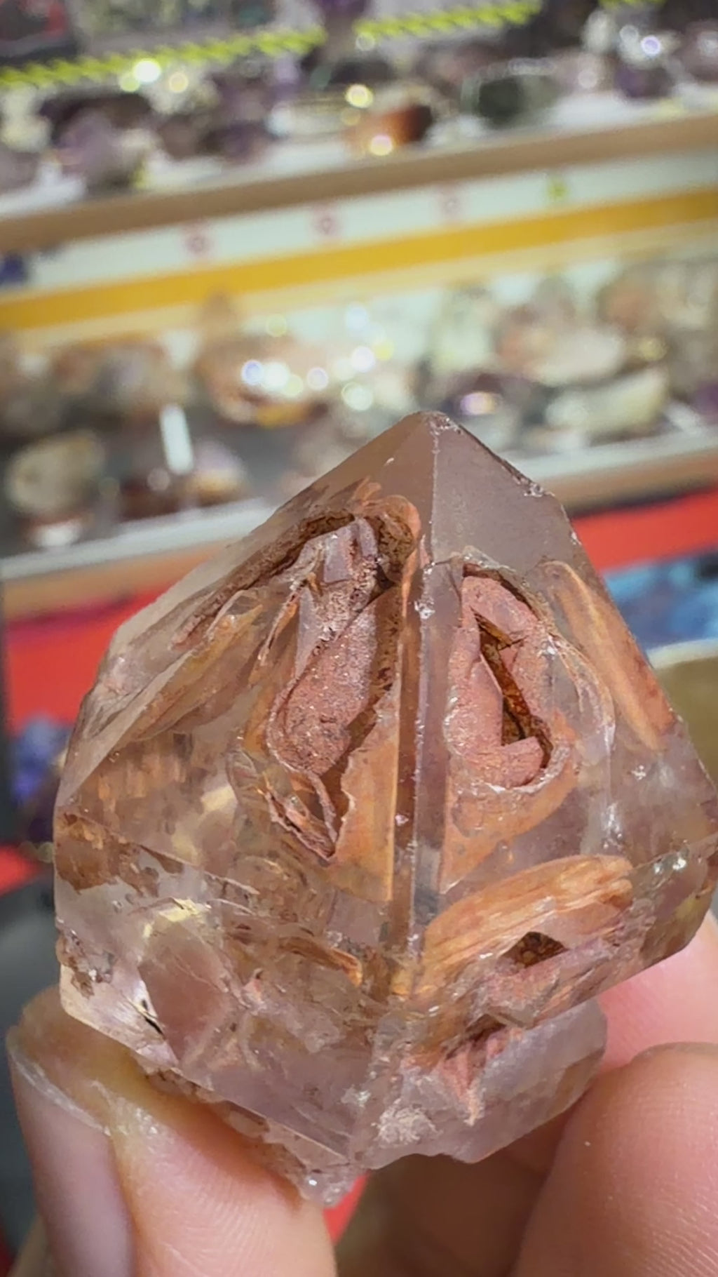 Red Mud Elestial Quartz with Bubble Inclusion - 31.8g - IMG_6735.MOV