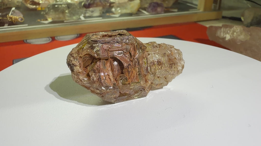 Fine Red Mud Elestial Quartz with Oil Inclusion - 33.2g - IMG_6723.MOV